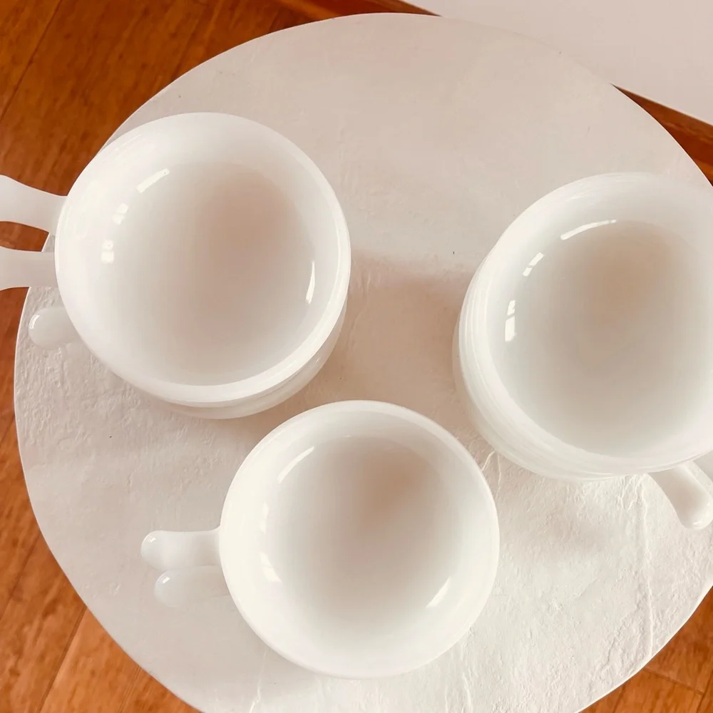 SET OF 8 VINTAGE MILK GLASS‎ STACKABLE SOUP BOWLS W/ HANDLES OVEN/MICROWAVE SAFE